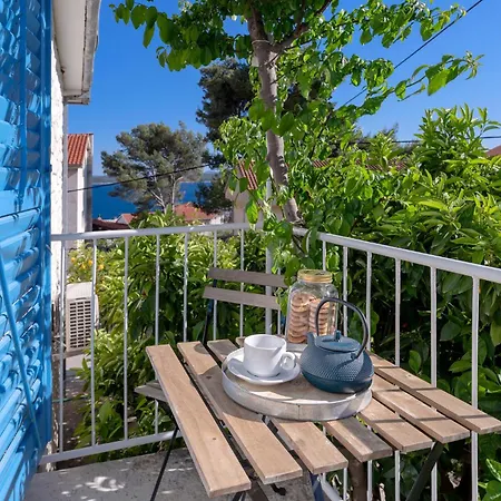 Pansion Jakas Zavala