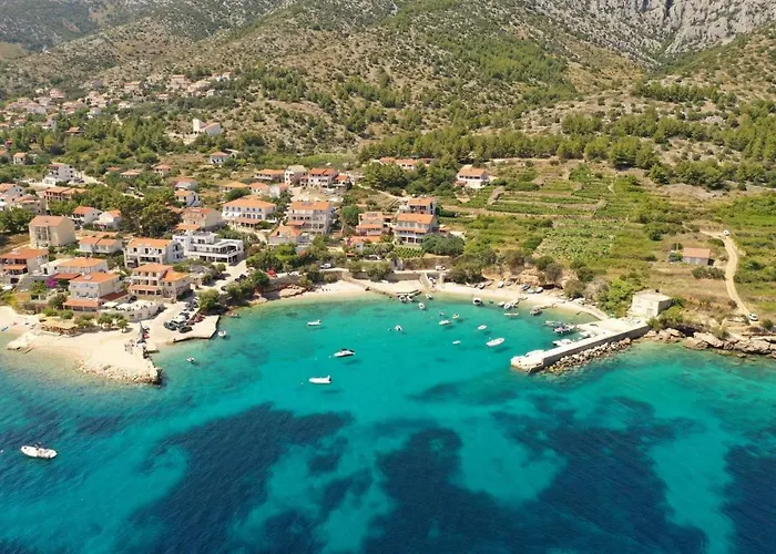 Pansion Jakas 3* Zavala