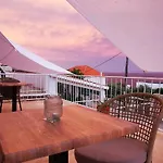 住宿加早餐酒店 Pansion Jakas 3*