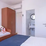 Bed & Breakfast Pansion Jakas