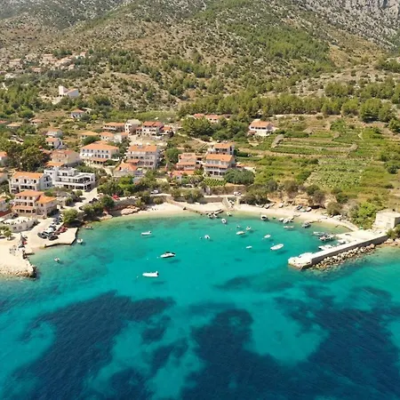 Pansion Jakas 3* Zavala