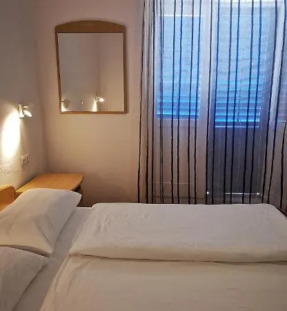 Bed and breakfast Pansion Jakas