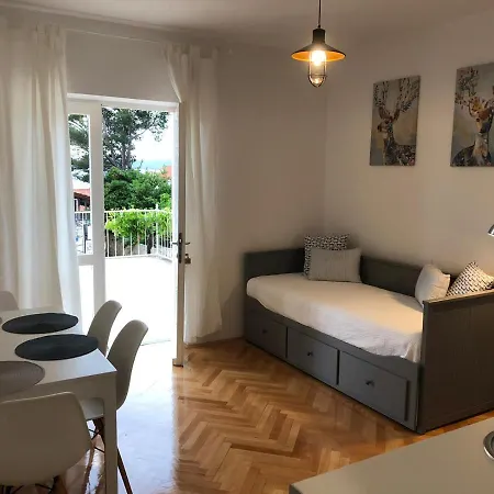 Bed & Breakfast Pansion Jakas 3*