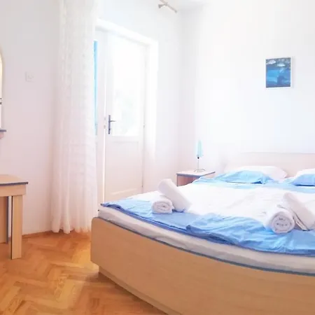 Pansion Jakas 3* Zavala