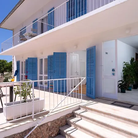 Bed & Breakfast Pansion Jakas Zavala