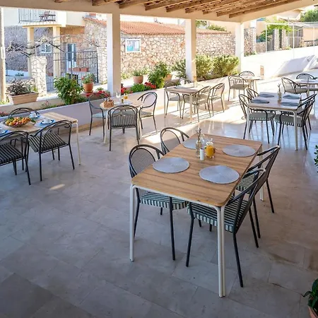 Bed & Breakfast Pansion Jakas 3*