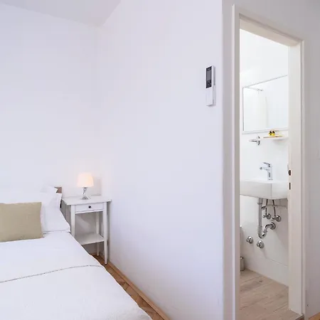 Pansion Jakas Bed & Breakfast Zavala