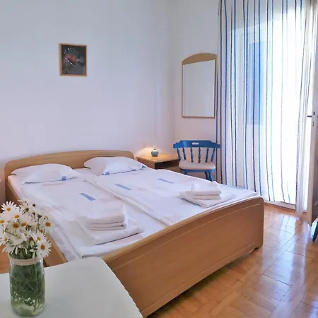 Bed and breakfast Pansion Jakas Zavala