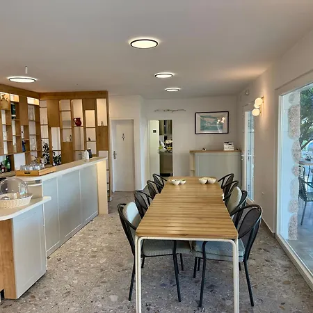 住宿加早餐酒店 Pansion Jakas