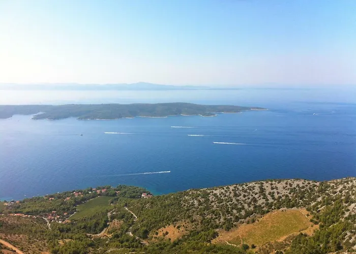 Pansion Jakas 住宿加早餐酒店 萨瓦拉